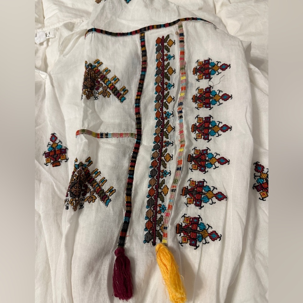 Velvet by Graham & Spencer Nyssa Embroidered Tassel Tie Top - NWOT - Size XL - Picture 8 of 13